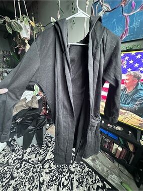 Knee length black 2 pocket cardigan - open front not buttons or zippers